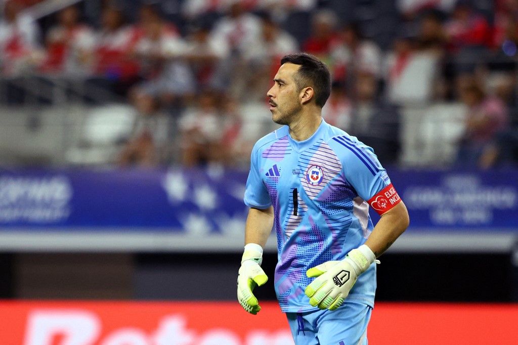 Claudio Bravo Người Gác Đền Kinh Nghiệm - Hành Trình Đầy Thách Thức và Thành Công