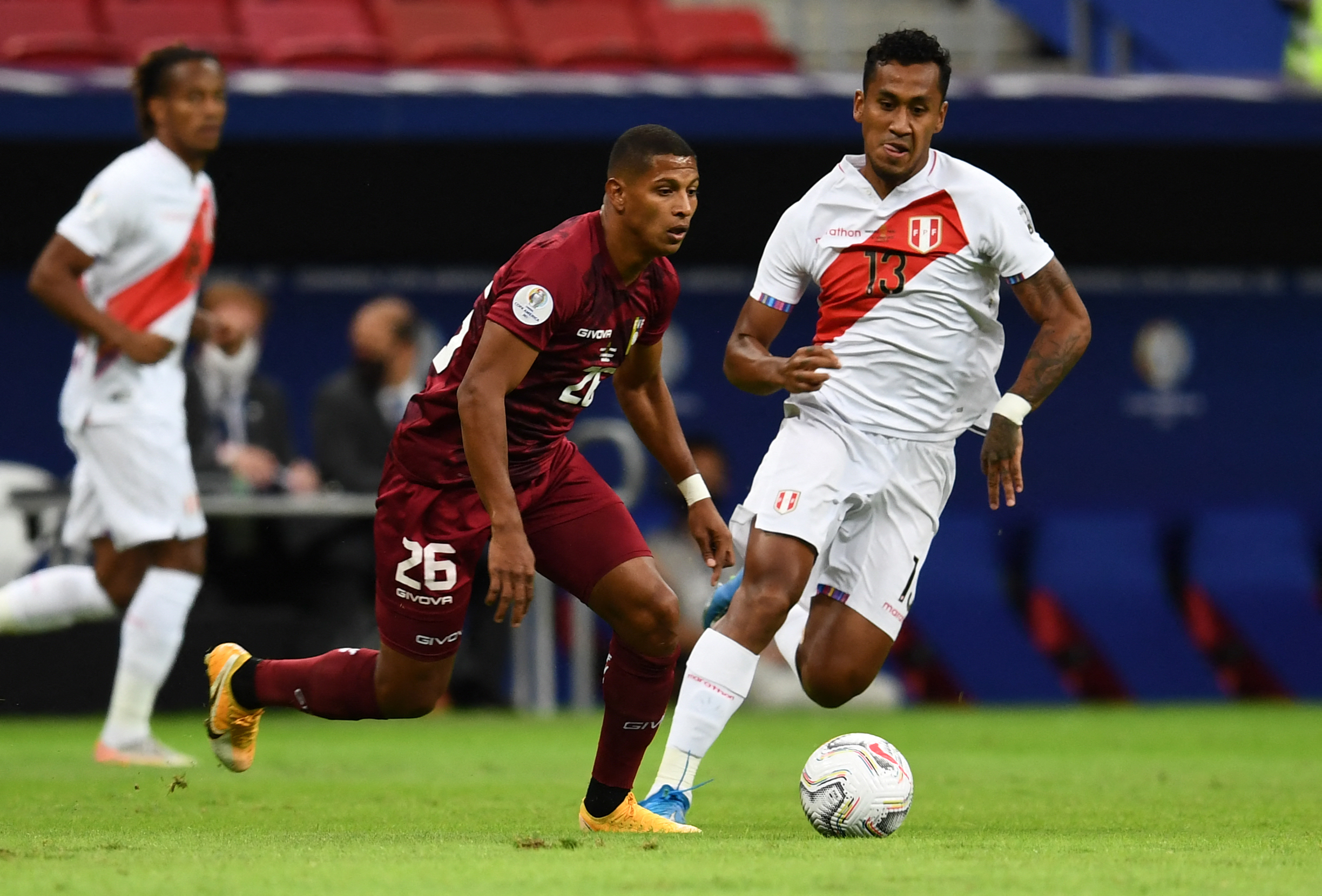 Peru beat Venezuela to finish second and progress