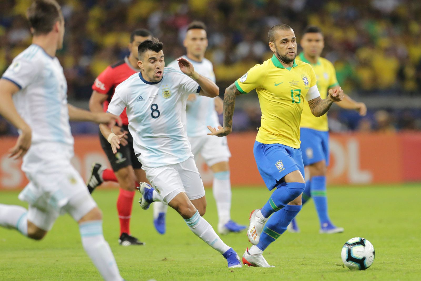 Brasil venció 2-0 a Argentina y jugará la final en el Maracaná