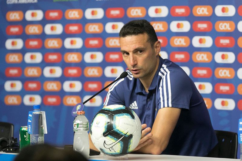 Scaloni solo confirmó a Agüero como titular contra Brasil