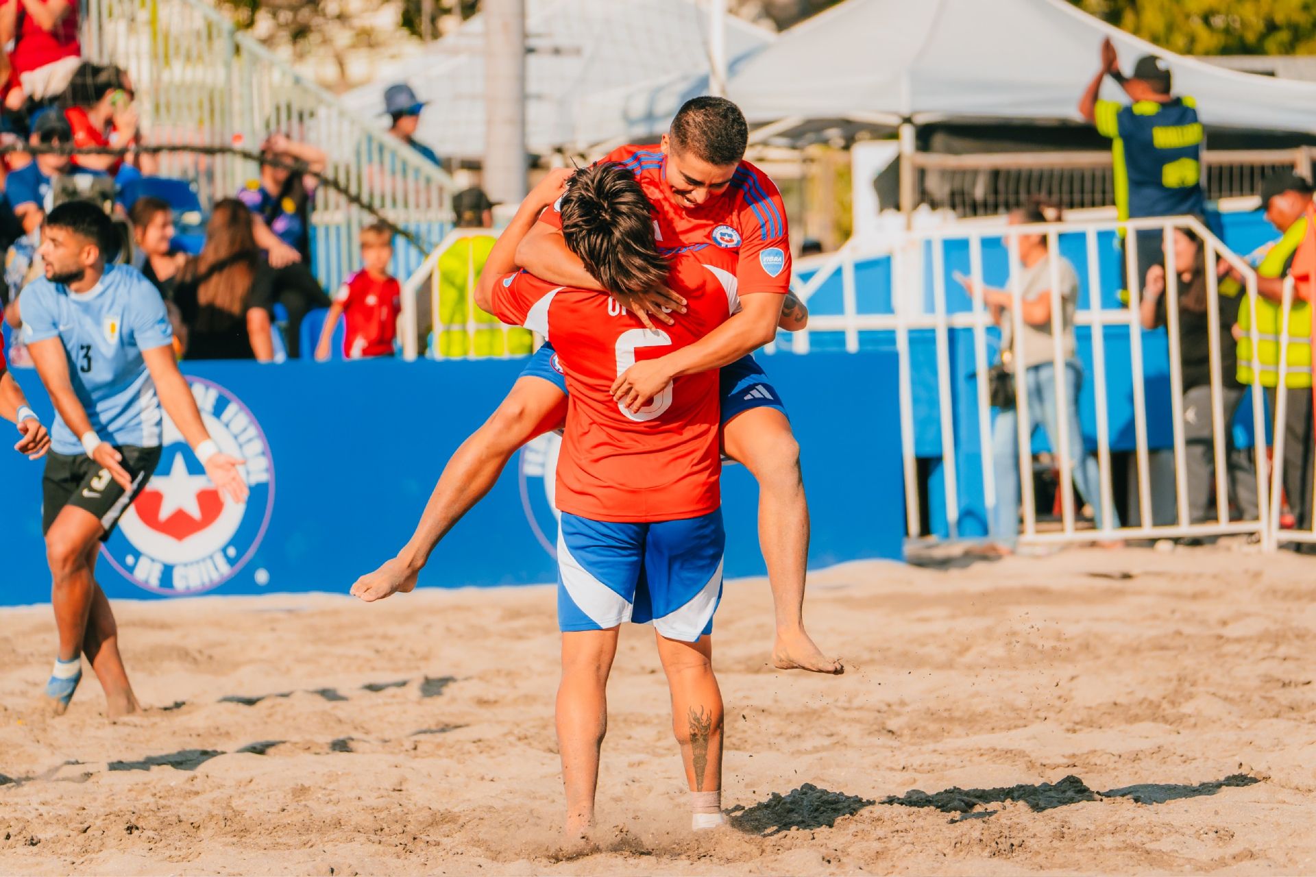 Chile venció a Uruguay y es el primer clasificado a semifinales