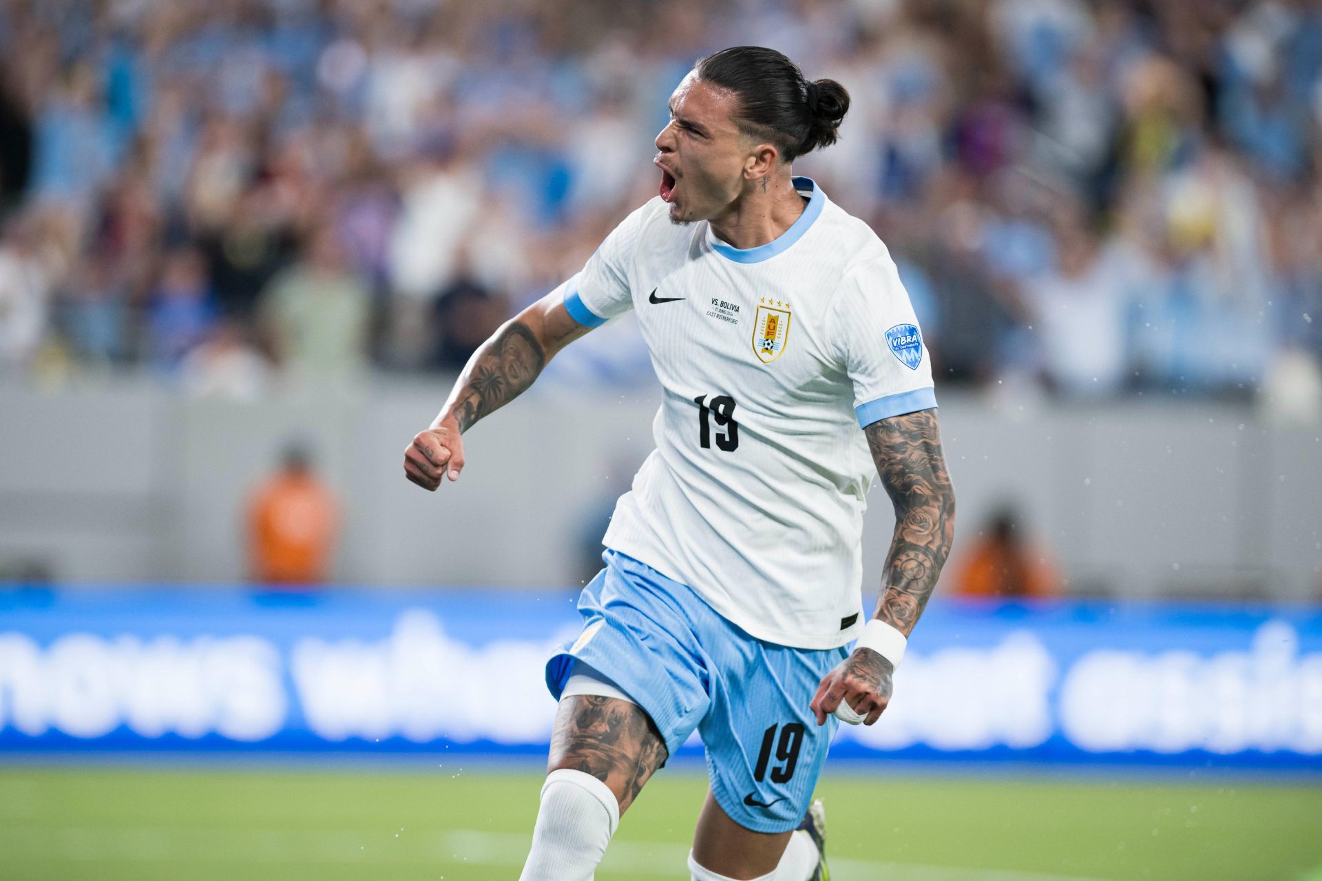 Uruguay goleó a Bolivia y es líder del Grupo C