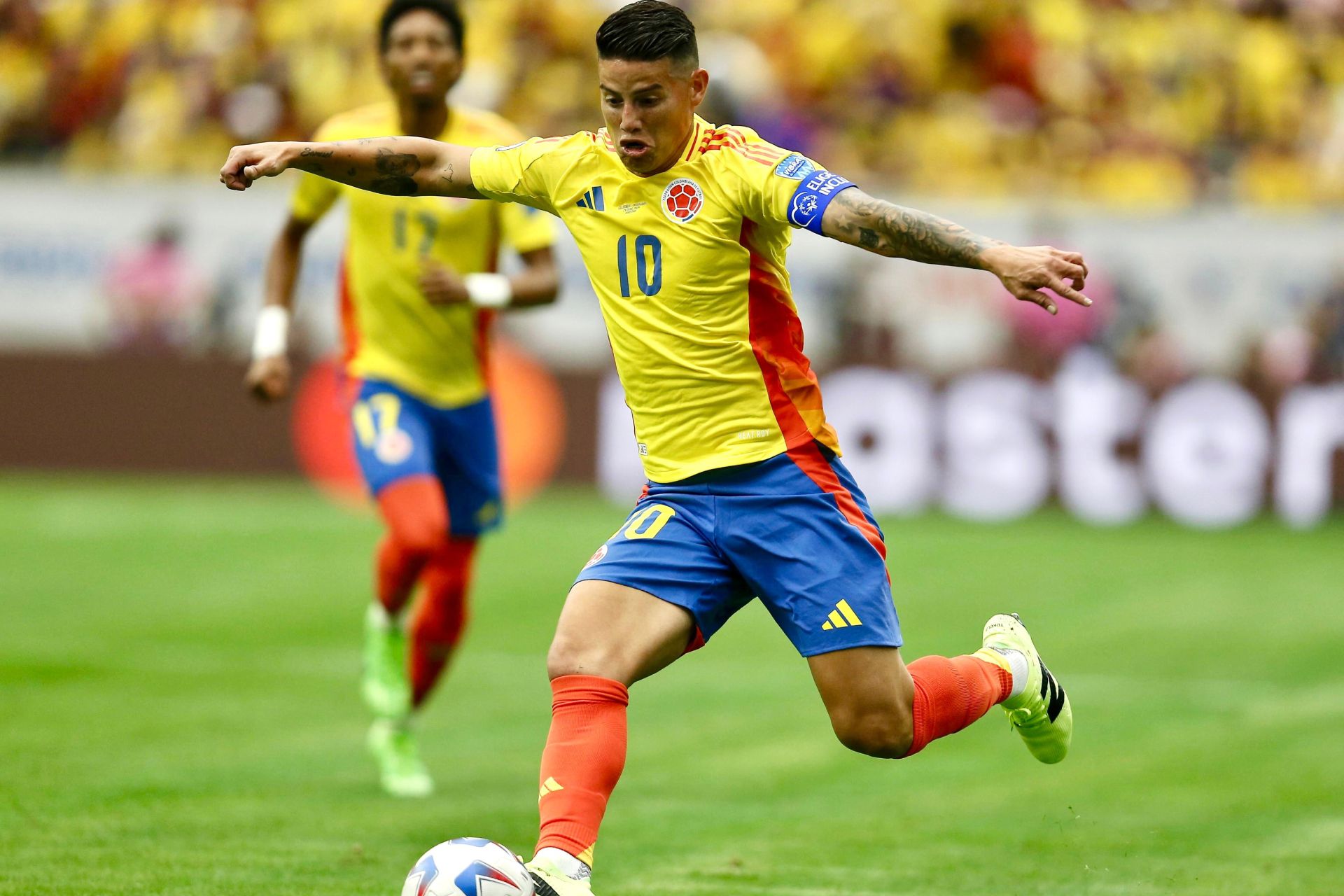 James Rodríguez y un brillante debut ante Paraguay