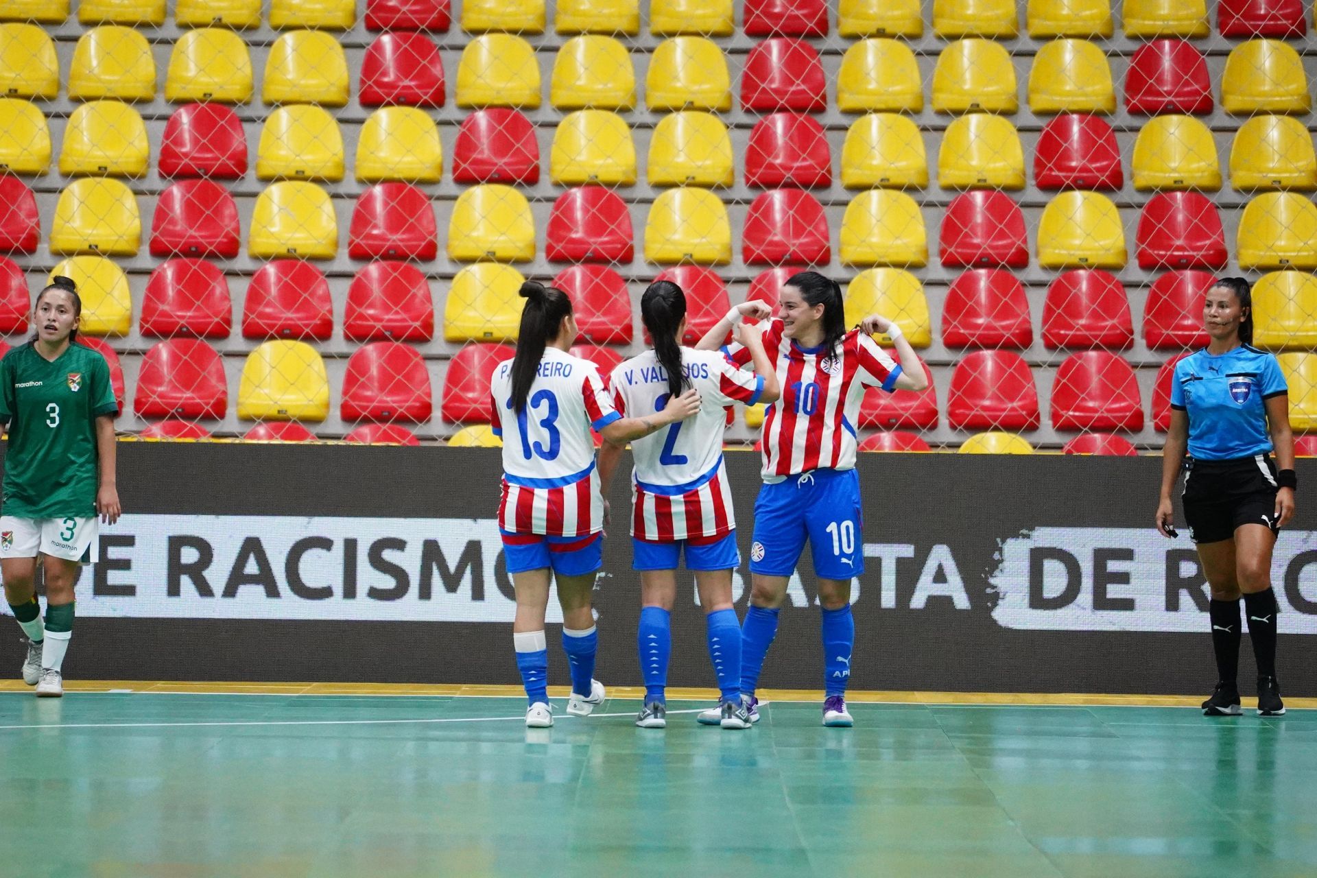 Paraguay reaccionó ante Bolivia y llega victorioso a la semifinal
