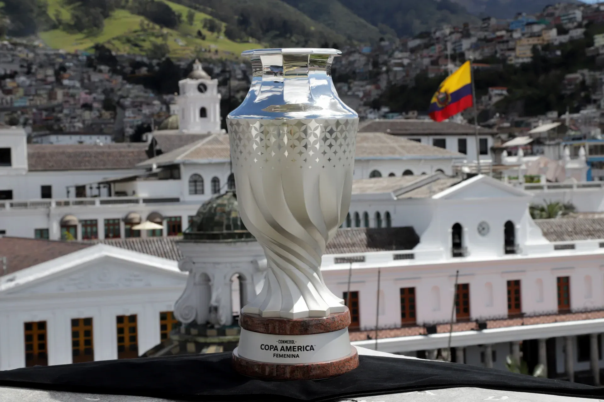 Todo sobre el nuevo trofeo de la CONMEBOL Copa América Femenina™